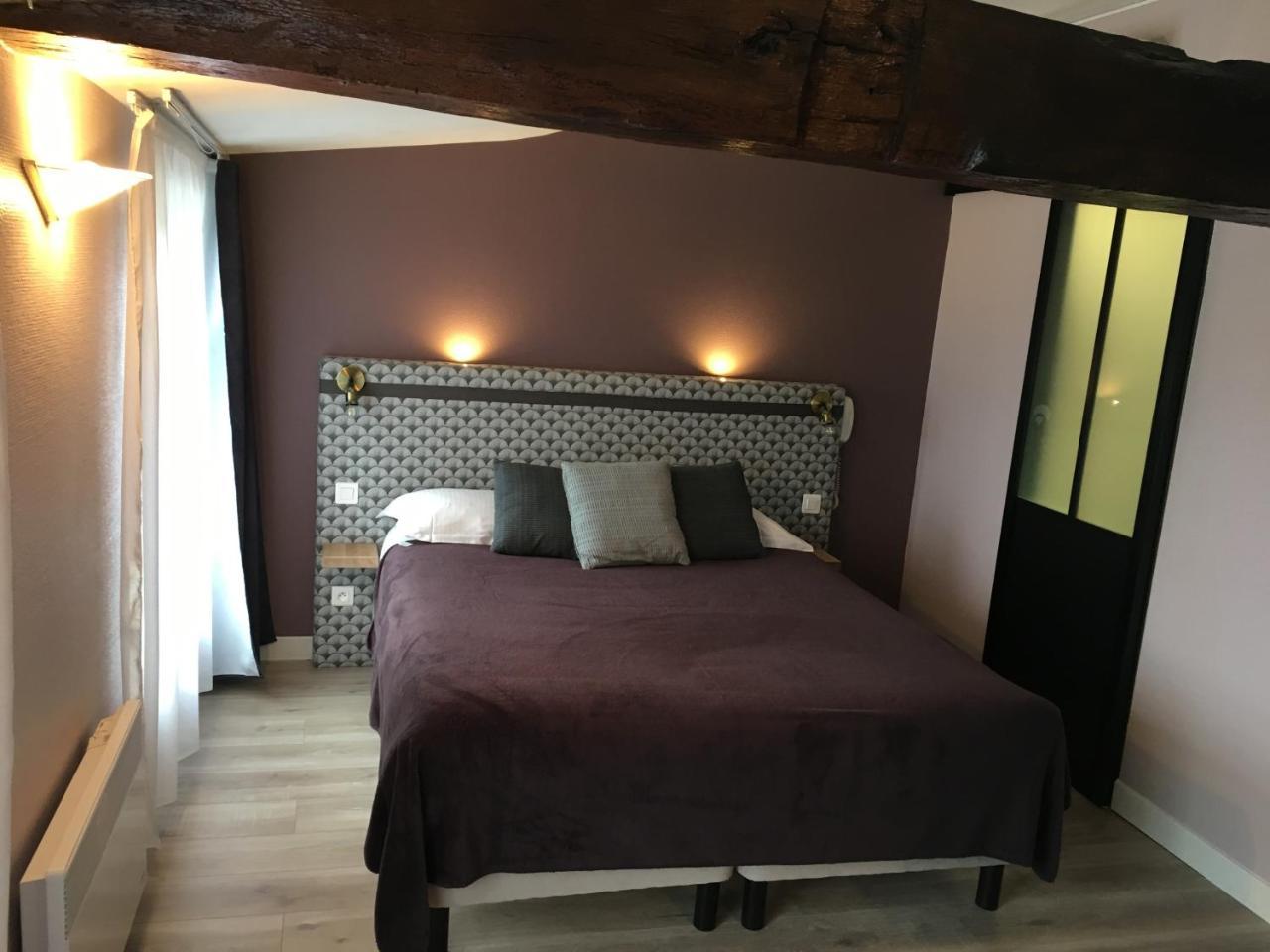 Logis Hotel Le Moulin De Chalons 르구아 외부 사진